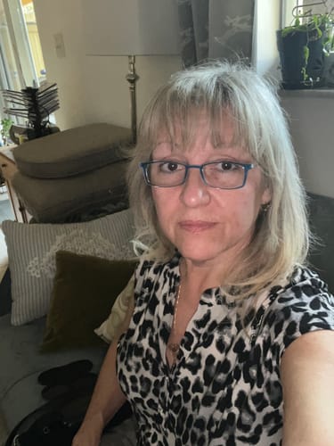 Brooklyn Full Frame Reading Glasses + Milano Case